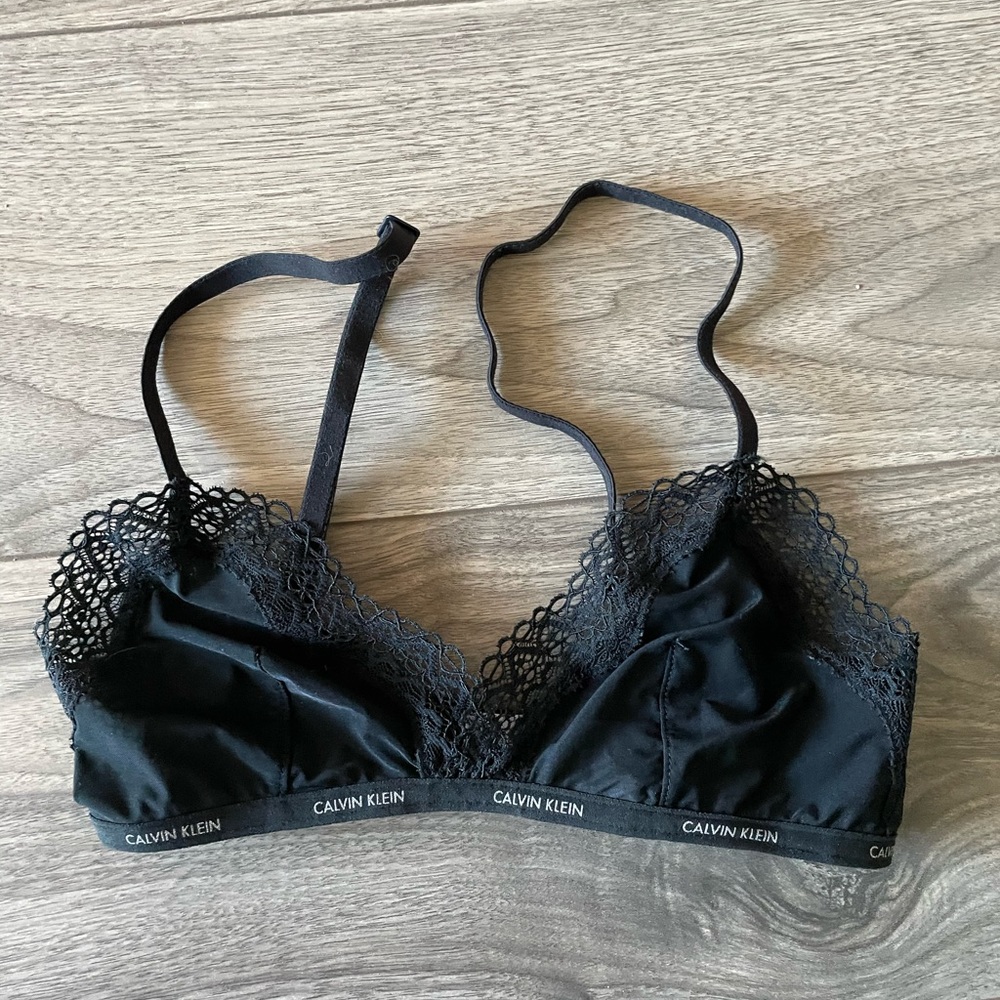 Calvin Klein 🦋Free with $25 purchase🦋